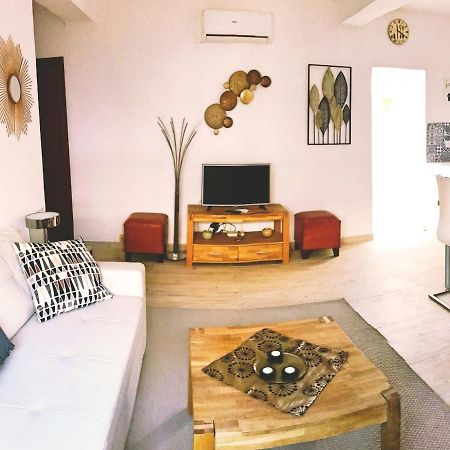 Town House With Patio In Quiet Residential Area 10 Min From Beach Torremolinos Ngoại thất bức ảnh