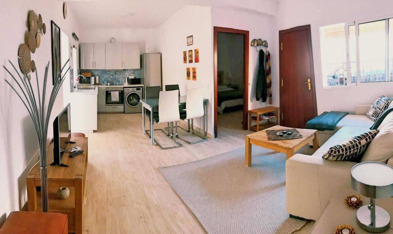 Town House With Patio In Quiet Residential Area 10 Min From Beach Torremolinos Ngoại thất bức ảnh